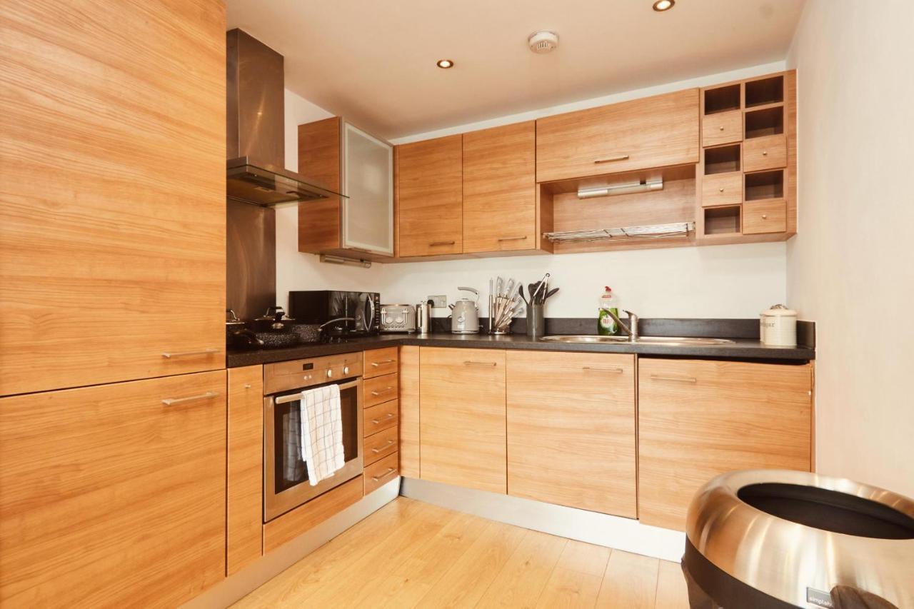 Deluxe City Modern Apt&Free Parking No Balcony Лидс Экстерьер фото